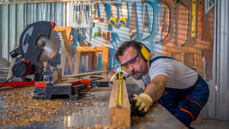 Is Cedar Wood The Best Choice For Window Boxes?