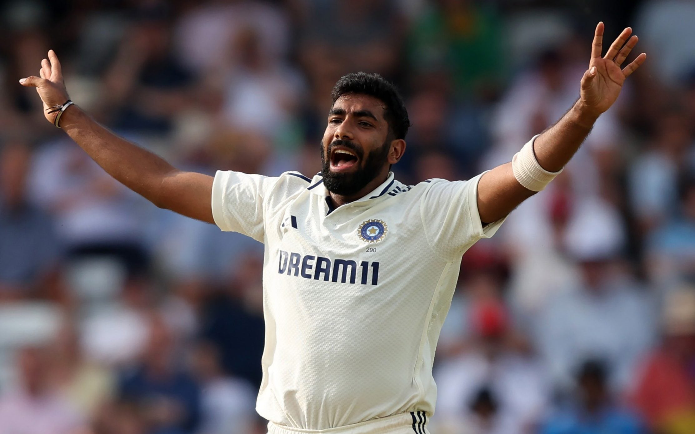 AA1Ha50T Stealthy Ace: Jasprit Bumrah Achieves Fast-Bowling Perfection