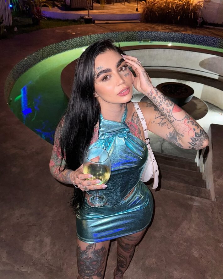 Ana Bárbara Buhr Buldrini deixou o Brasil em 2016 Foto: @anabmusic via Instagram