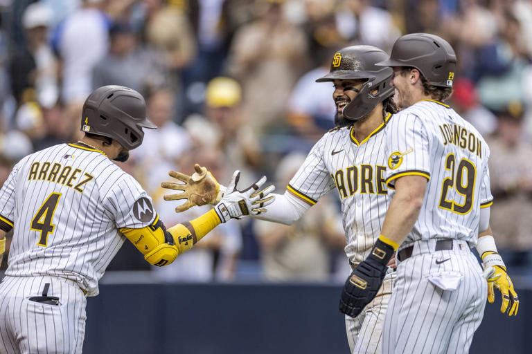 Fernando Tatis Jr hits 3 run homer to lead Padres past Royals