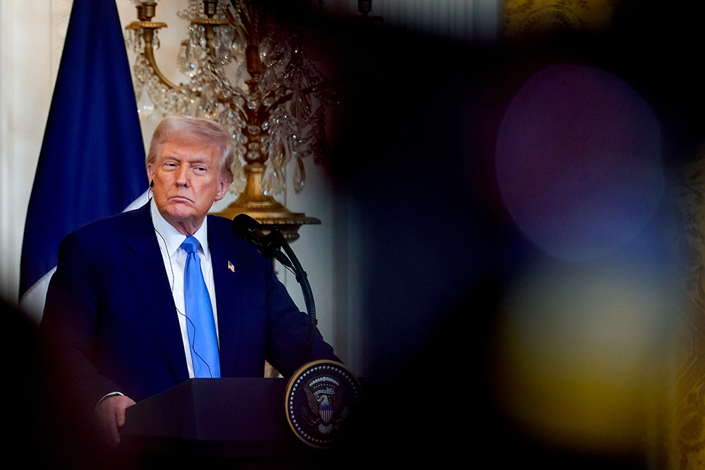Trump Ancam Serangan Lebih Besar ke Iran jika Perdamaian Gagal Terwujud