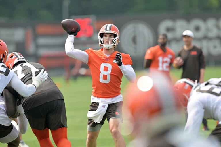 Kenny Pickett Gets Put On Notice Ahead Of Training Camp