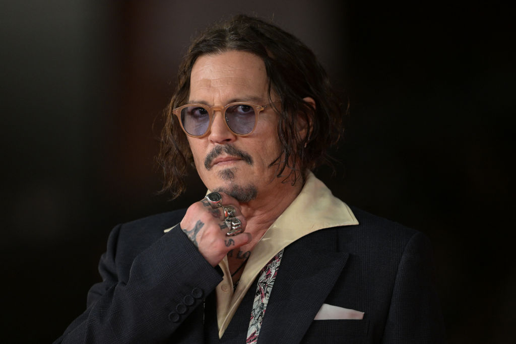 Johnny Depp's Casting in Paramount's Gothic 'A Christmas Carol' Sparks ...