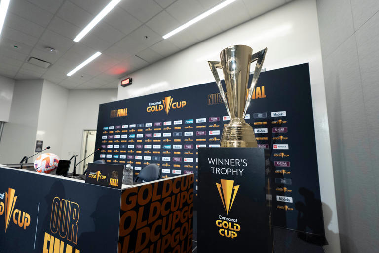 Trofeo previo a conferencia | IMAGO7