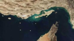 Negosiasi AS-Iran Macet, Trump Ancam Blokade Selat Hormuz