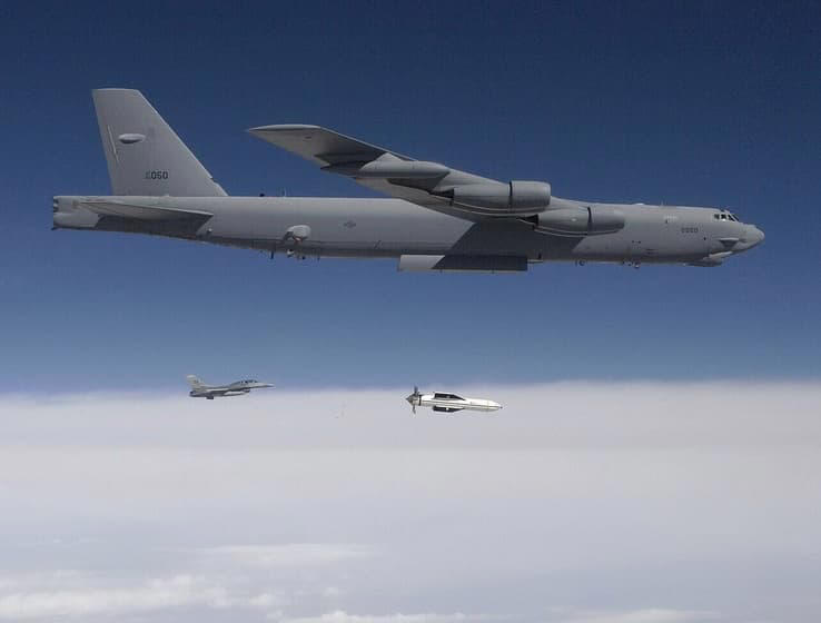 Entre les 14 bombes anti-bunkers et les bombardiers B-2 à 2 milliards pièce, l'opération américaine en Iran a coûté très cher