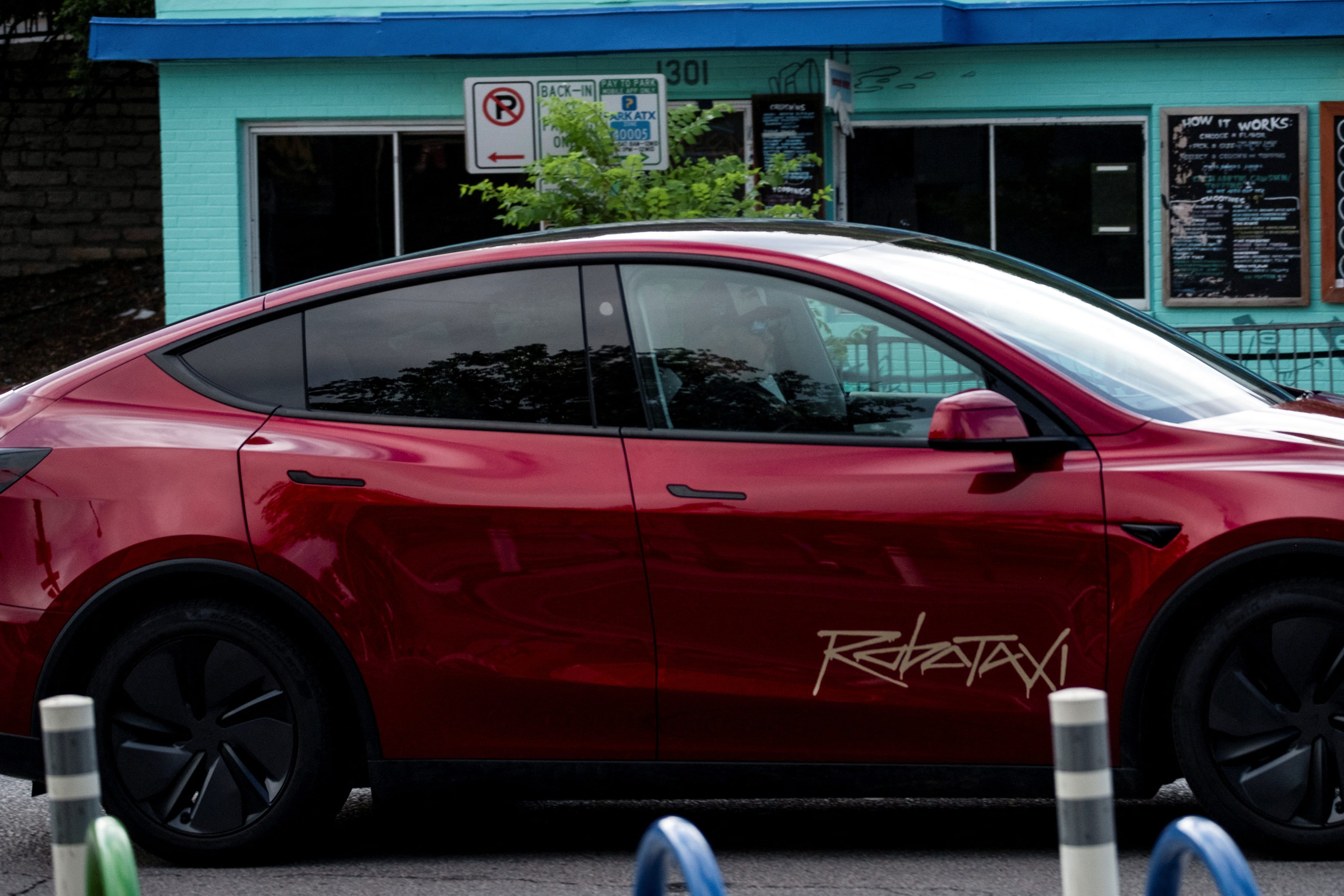 Are Tesla Robotaxis coming to Florida? Elon Musk thinks so. Here's what ...