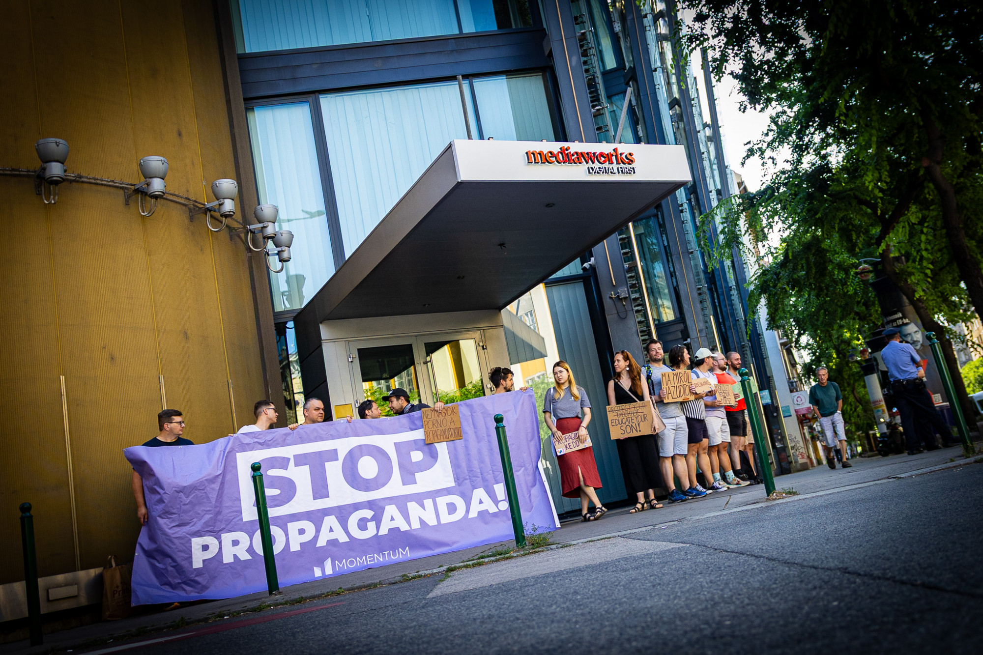 A Mediaworks évi 550 millióval pénzelt egy brüsszeli hírportált