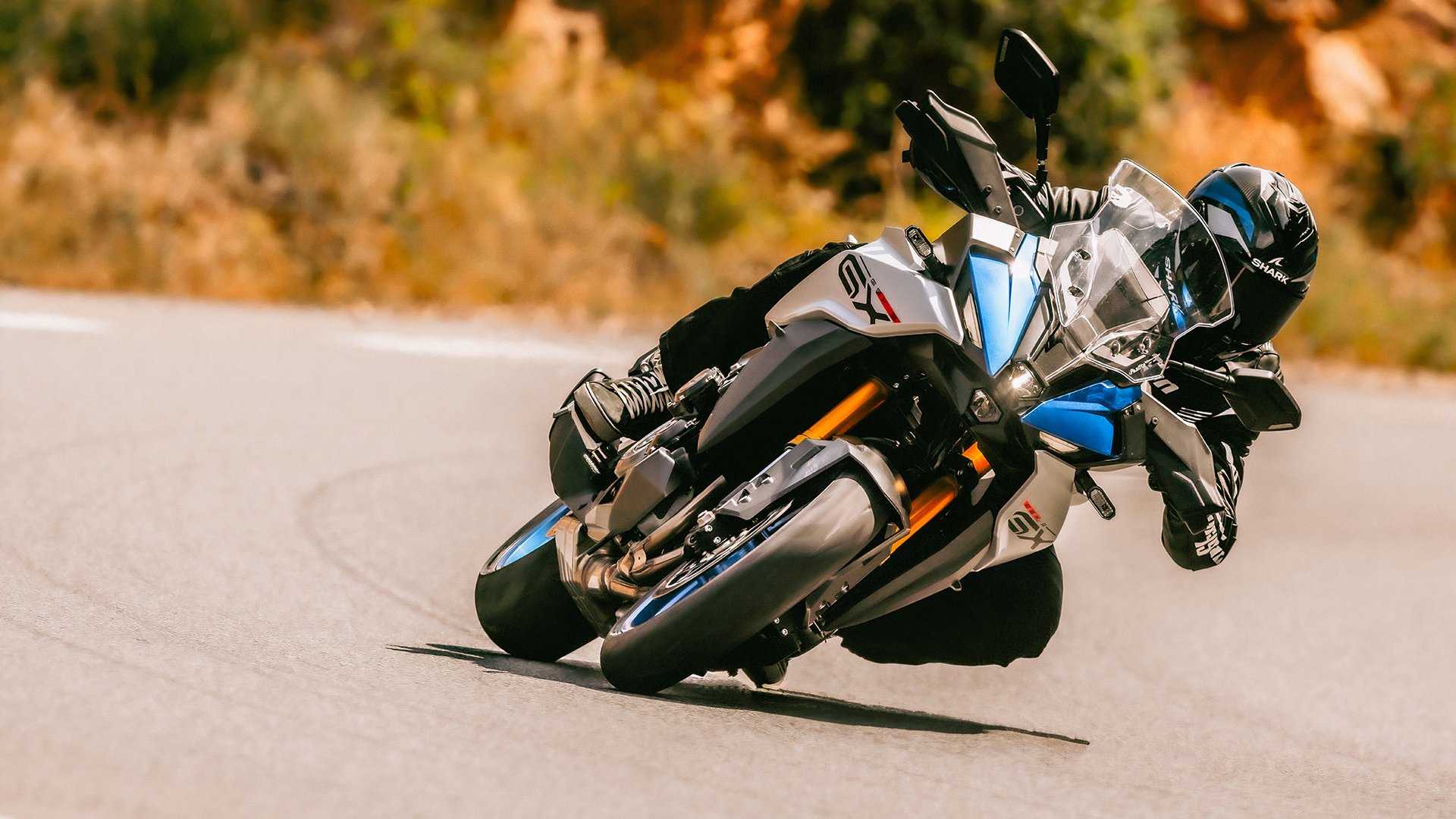Suzuki GSX-S1000GX 3-1
