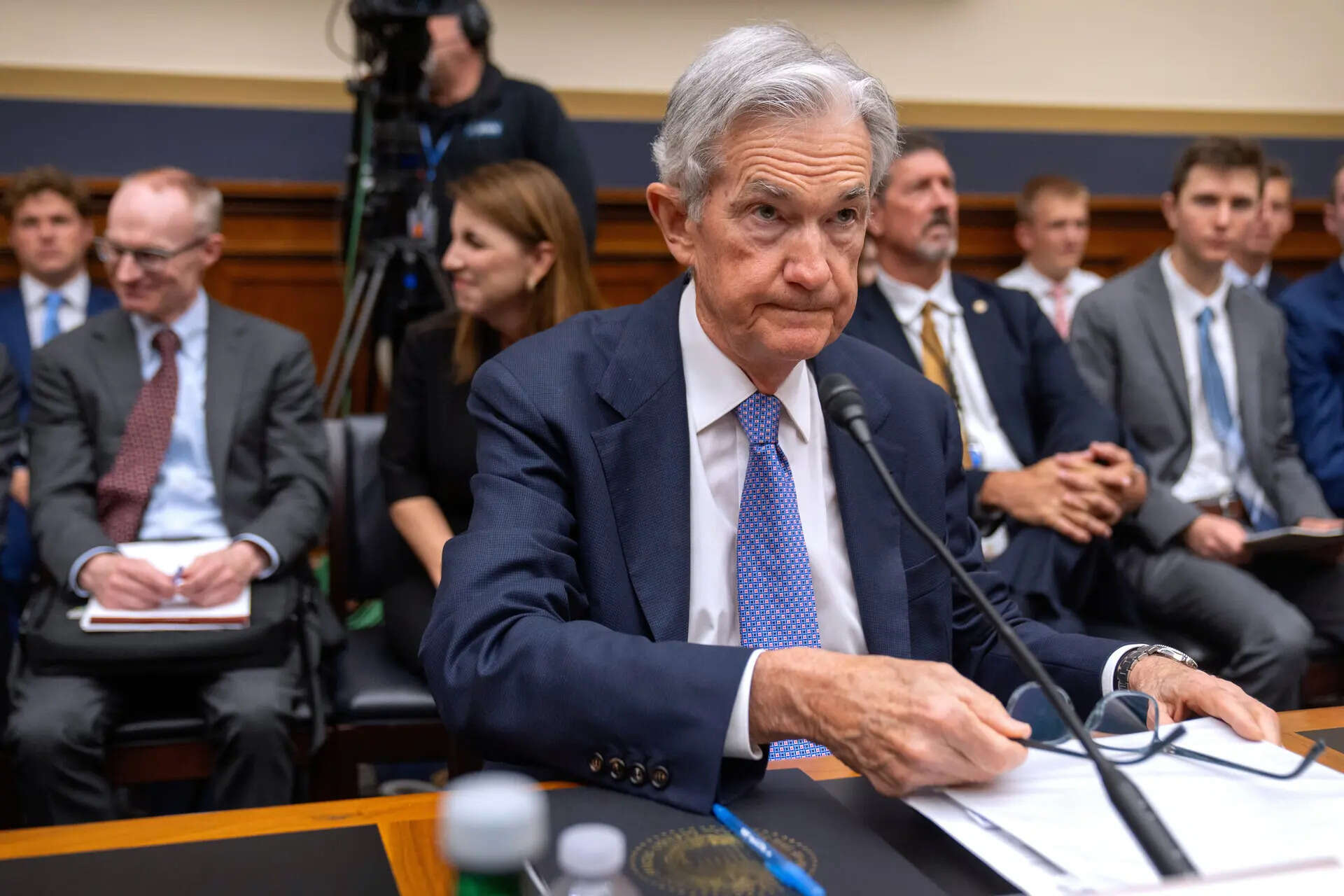 Jerome Powell says rate cuts can wait as Federal Reserve studies tariff ...