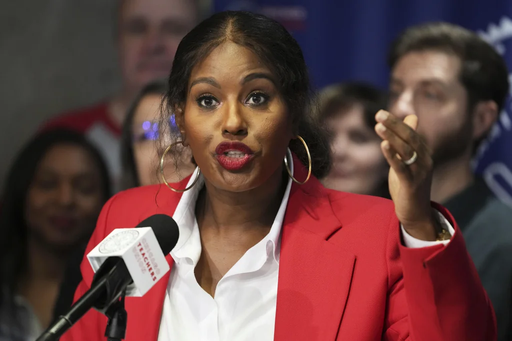 Chicago Teachers Union demands loans to cover $529 million deficit