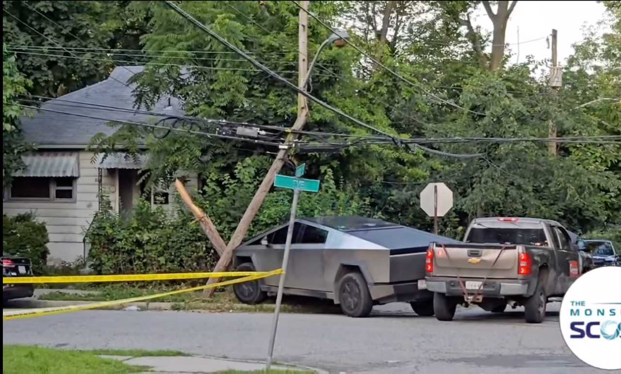 Tesla Cybertruck crashes in Rockland County, snaps utility pole in two