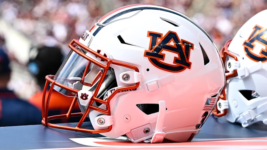 New Auburn Football Commit Makes History