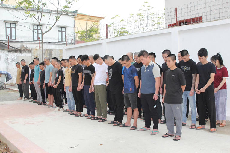 Tiền Phong Các đối tượng trong đường dây bị bắt giữ 1