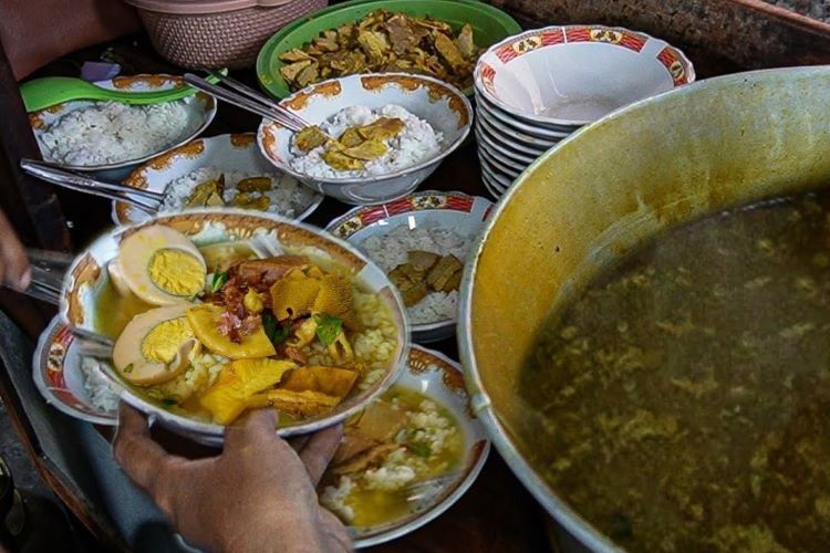 Soto Madura Lezat di Surabaya, Kuah Gurih dan Daging Empuk