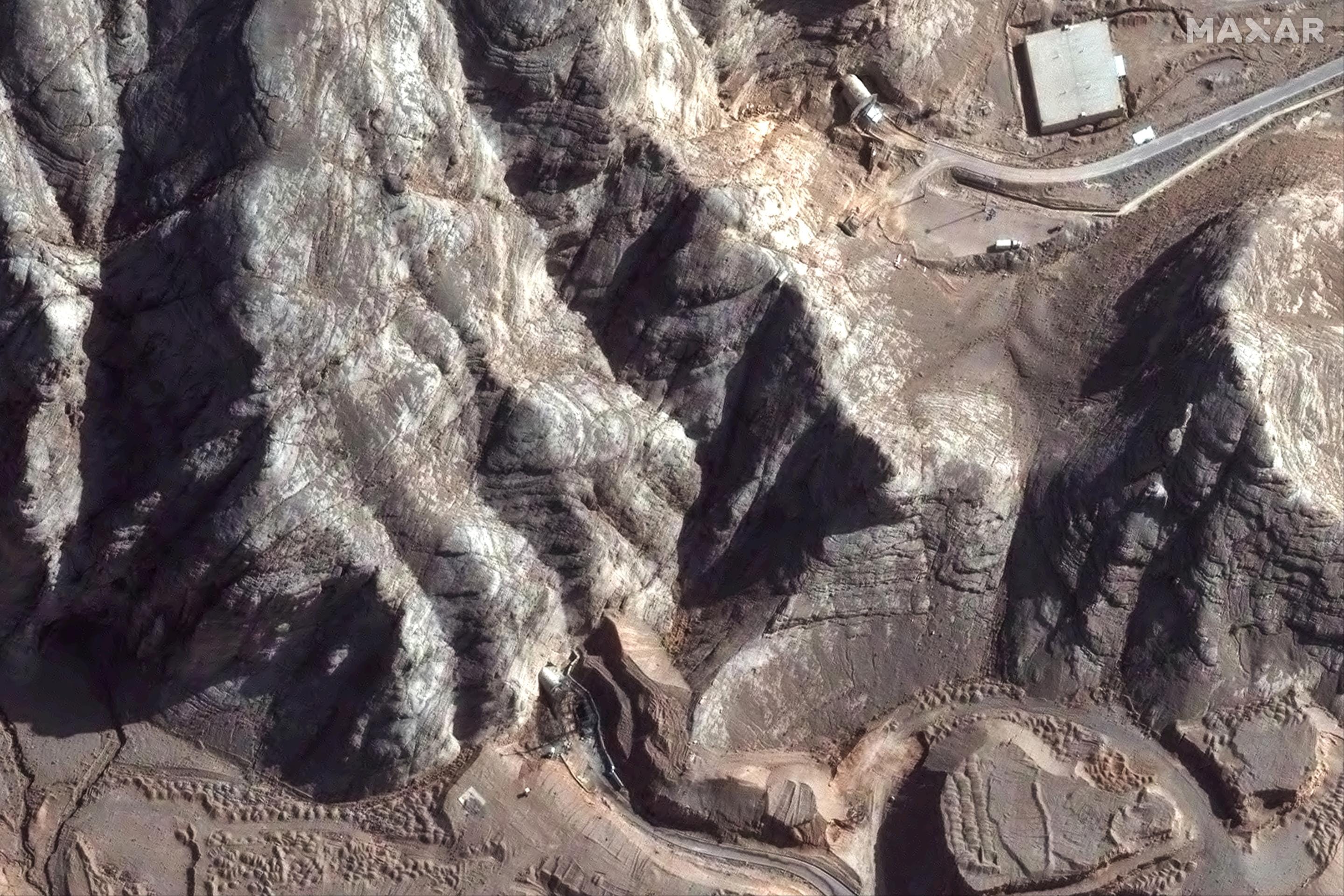 Imagens do Irão feitas pela Maxar (AP)