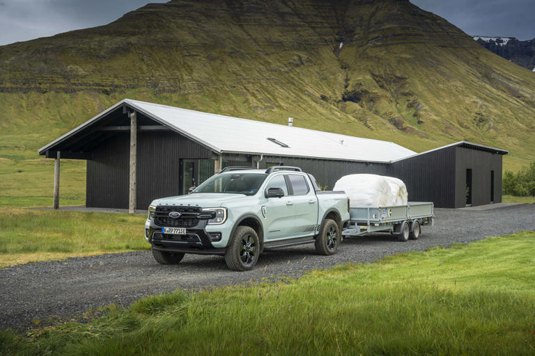 Ford Ranger híbrido enchufable quién dijo que una pick up no podía ser