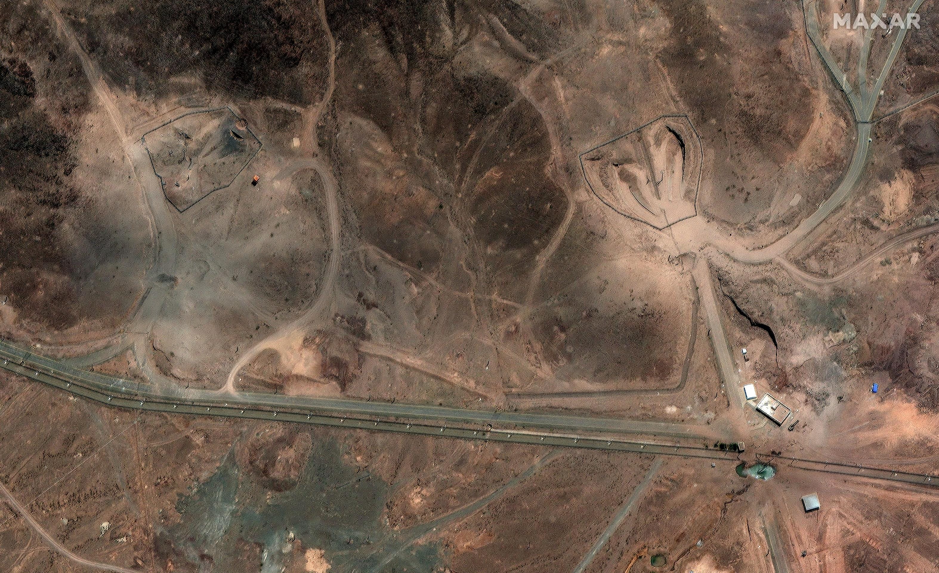 Imagens do Irão feitas pela Maxar (AP)