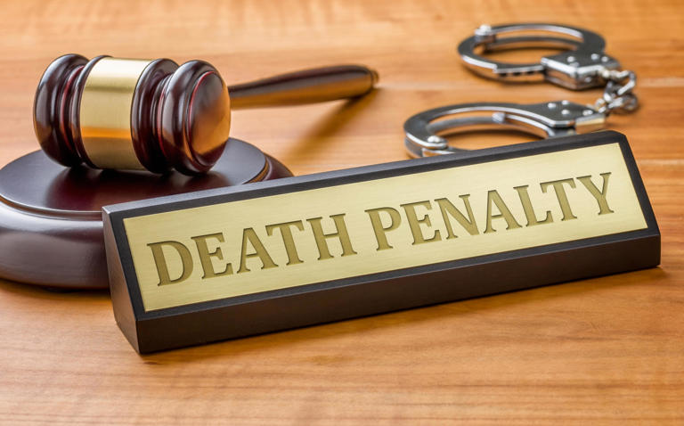 Florida prosecutors seek death penalty in child abuse case