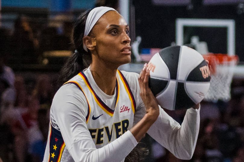 COLLEGE PARK, GEORGIA - JUNE 10: DeWanna Bonner #25 of the Indiana Fever shoots the ball during a Commissioner's Cup game between the Indiana Fever and Atlanta Dream at Gateway Center Arena on June 10, 2025 in College Park, Georgia. NOTE TO USER: User expressly acknowledges and agrees that, by downloading and or using this photograph, User is consenting to the terms and conditions of the Getty Images License Agreement. (Photo by Andrew J. Clark/ISI Photos/ISI Photos via Getty Images)