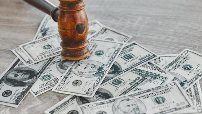 Harper Woods man sentenced for fraudulently obtaining $60,000+ in COVID ...