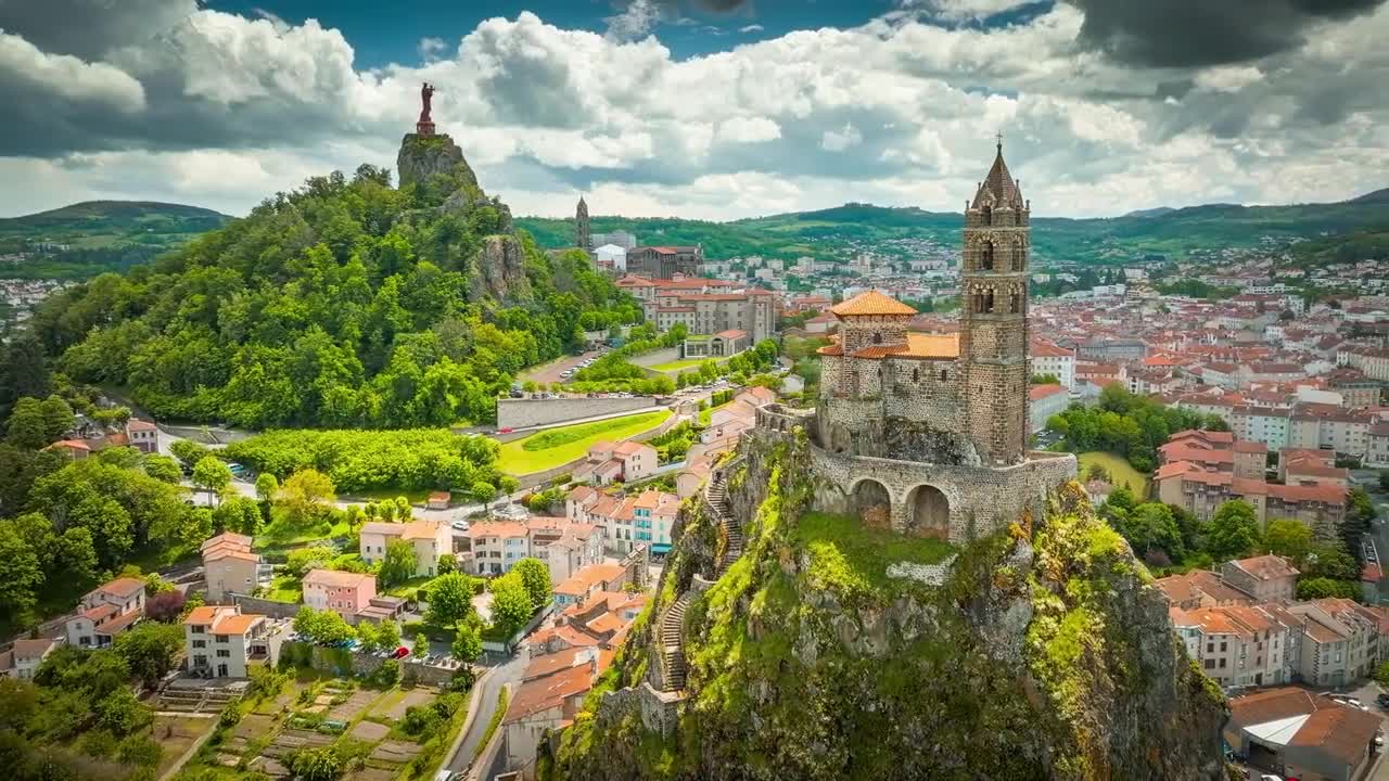 Visitons l'Auvergne: le Puy de Lassolas, dans la chaîne des Puys