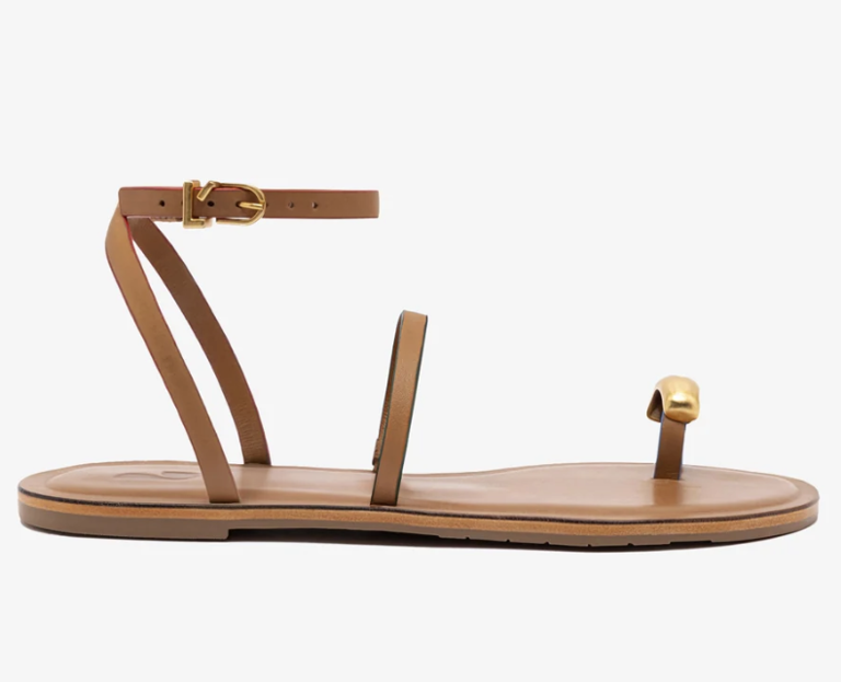 【関税込/国内即発】Manolo Blahnik Tingah Laser-Cut Sandals Jennifer Lawrence Breaks Out the $865 Manolo Blahnik Toe