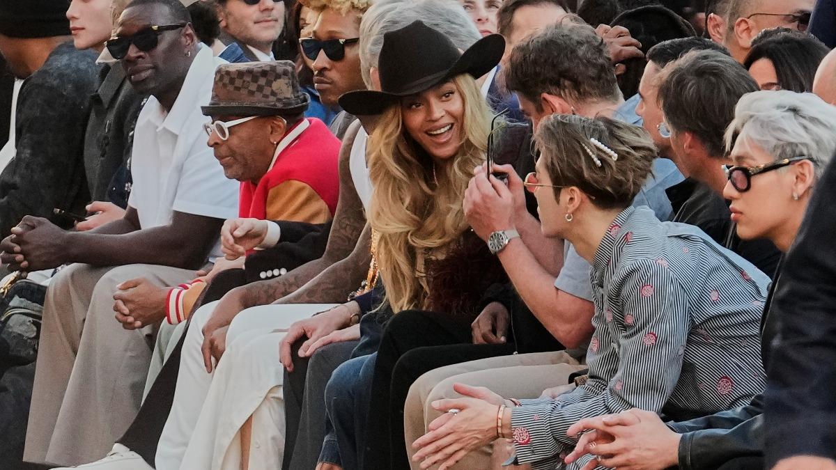 碧昂絲出席LV春夏2026春夏大秀。（圖／達志影像美聯社）