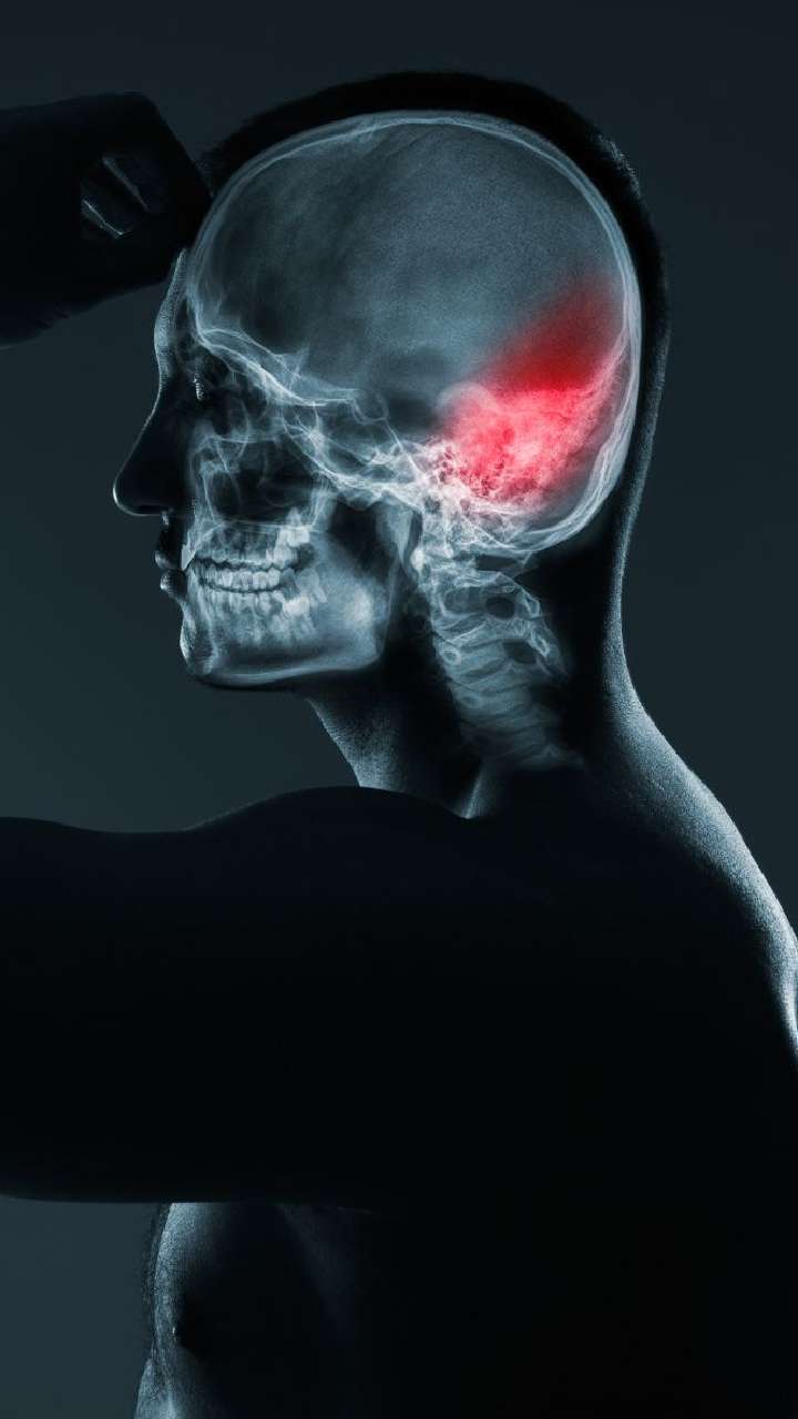 Common Everyday Habits That Are Damaging Your Brain