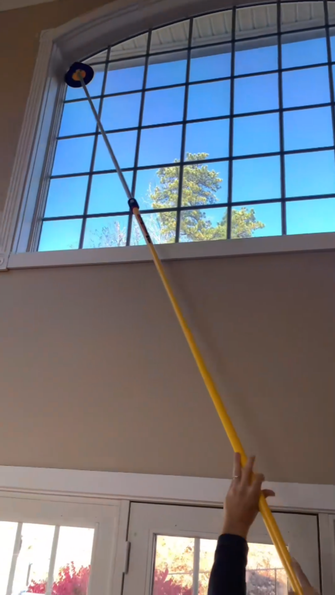 The Window Cleaning Tool Everyone’s Talking About