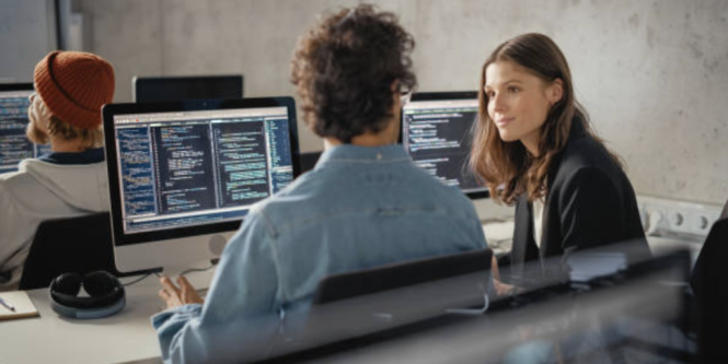 Educación y empleo iStock