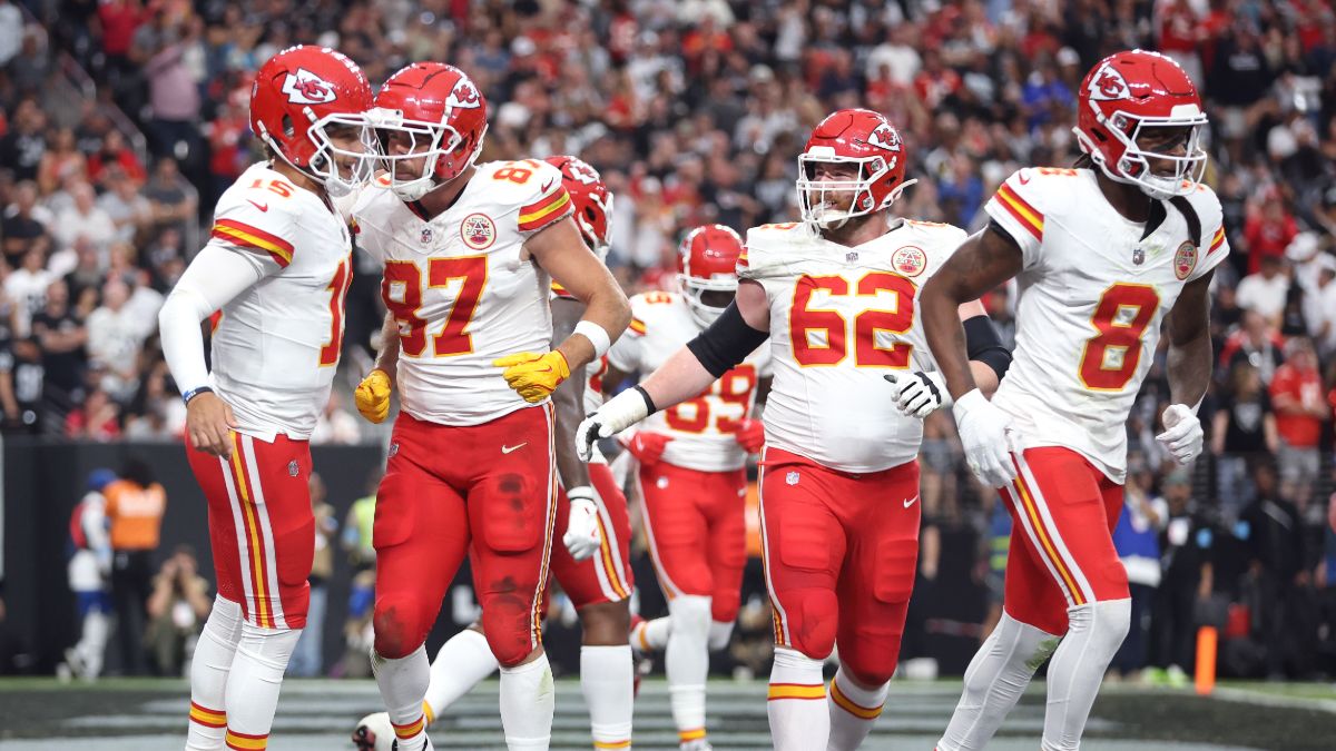 Former Chiefs Player Predicted to Tank With New Team