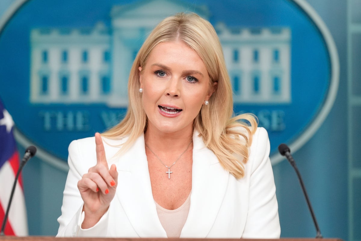 "💜 GOOD NEWS THAT MELTED MILLIONS OF HEARTS 💜 All the boy ever wished for — just one moment with his hero, Creed Humphrey. Only 9 years old and battling a terminal illness, time was slipping away. But then, without cameras or press, the Kansas City Chiefs star center quietly walked through the door, holding a birthday cake, with game tickets in his pocket, and gave the warmest hug a child could ever receive. That night wasn’t about football. It was about love, courage, and a little boy’s dream coming true before it was too late — a memory that will live forever, and a gesture that left the entire Chiefs family and NFL fans in tears." – manh