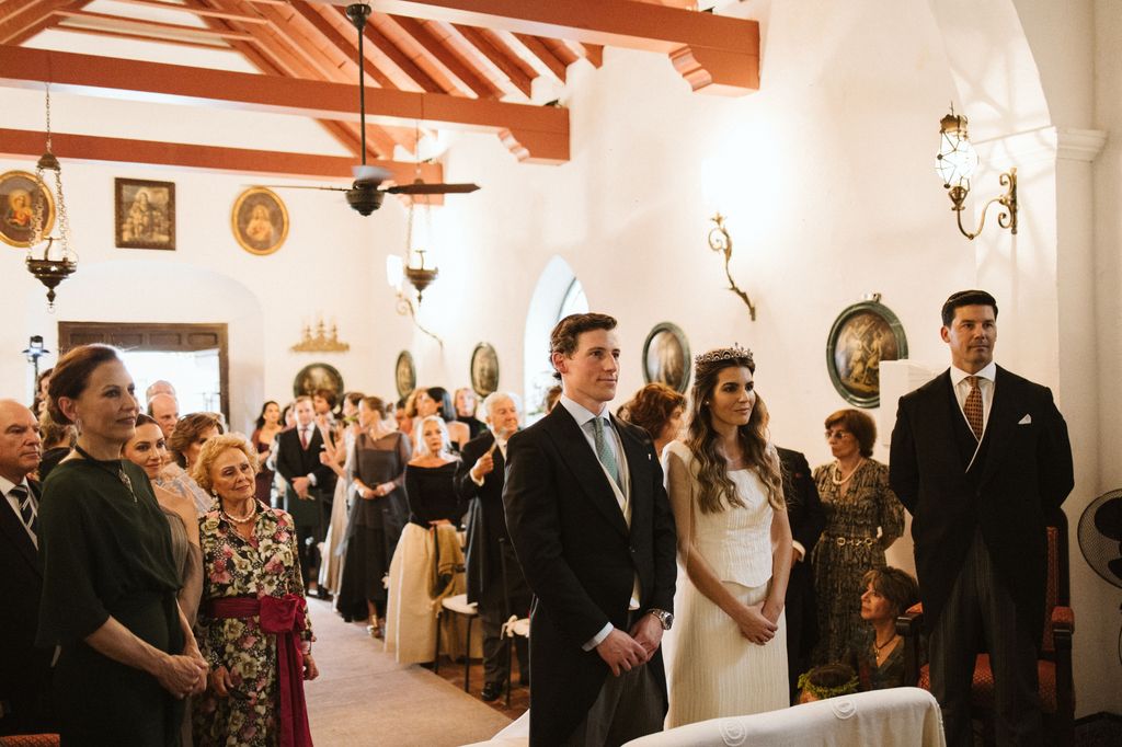 La elegante boda de Nacho López-Quesada y Maru Loscertales Beca que reunió  a la alta sociedad en Sevilla