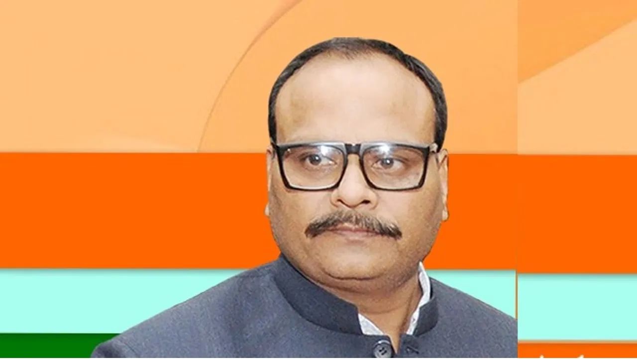 Brajesh Pathak Urges Daily Yoga Practice Ahead of International Day