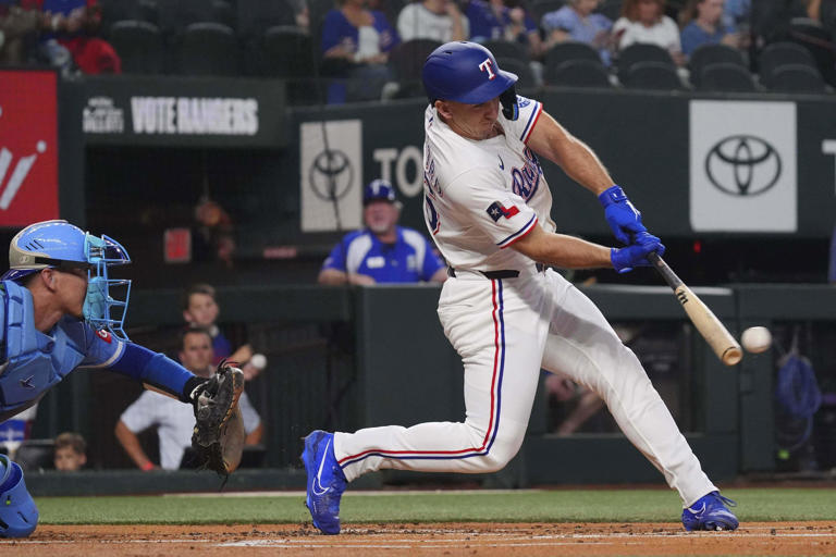 Texas Rangers CF Wyatt Langford to IL again with oblique strain while