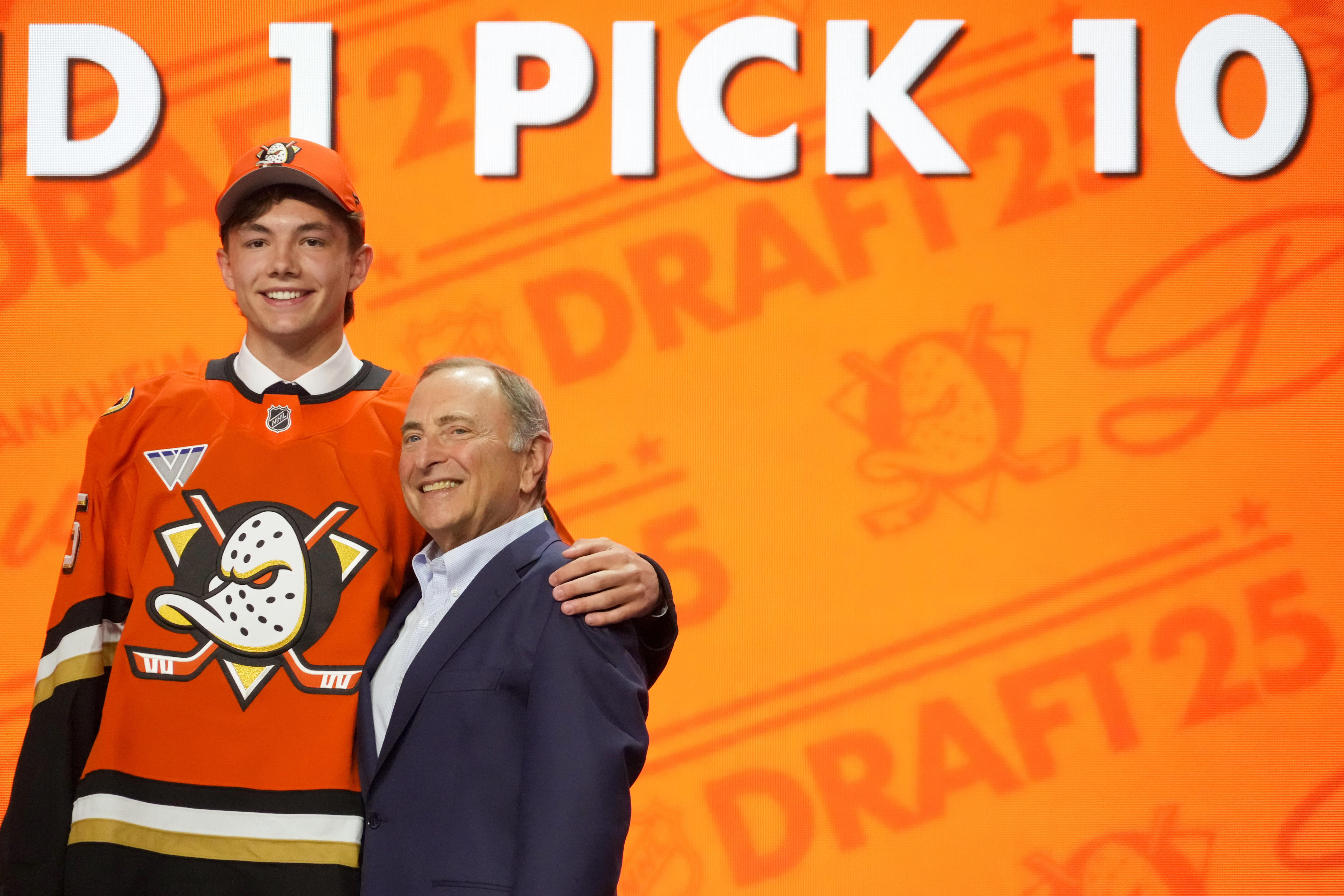 2025 NHL Draft live tracker: Grading every pick in the first round