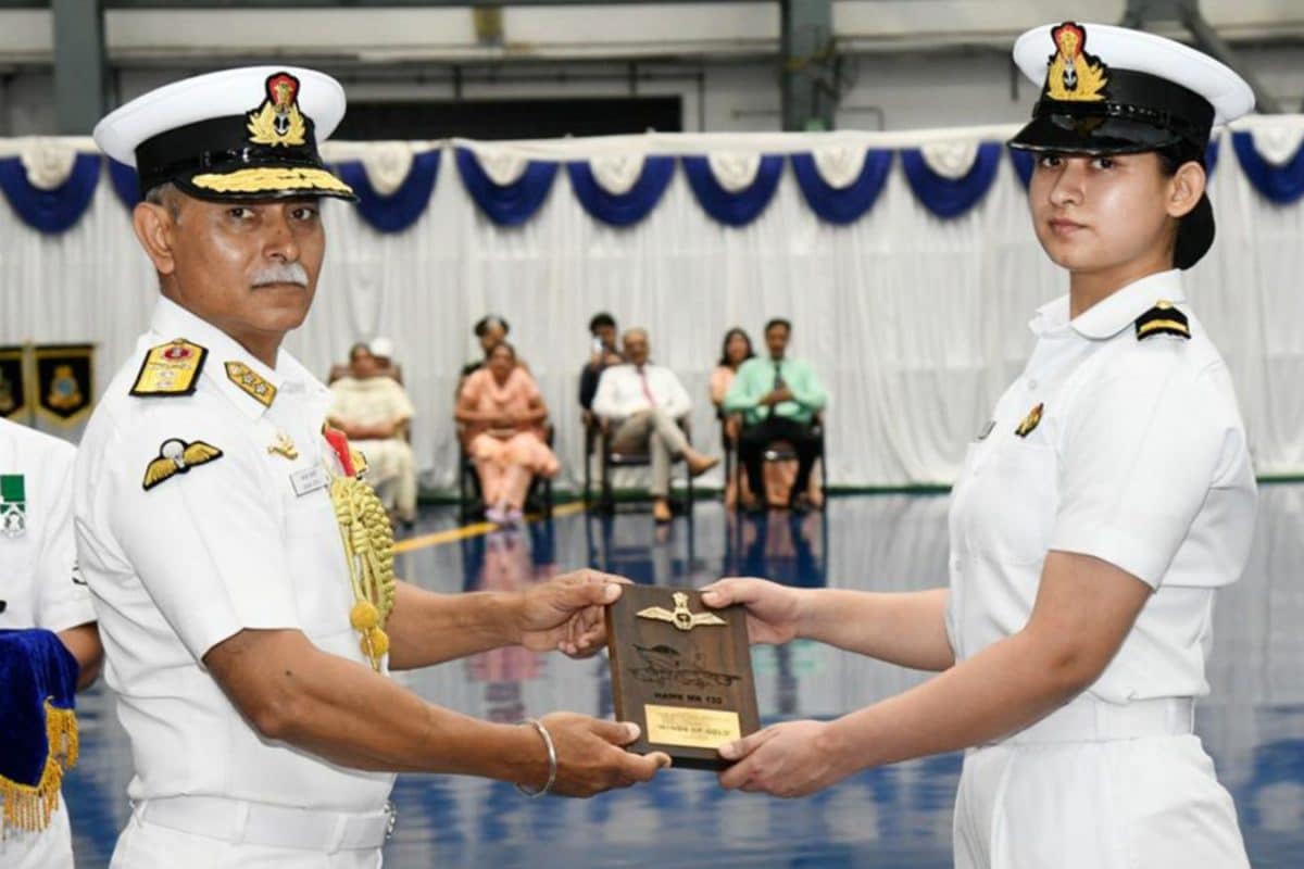 Sub Lieutenant Aastha Poonia