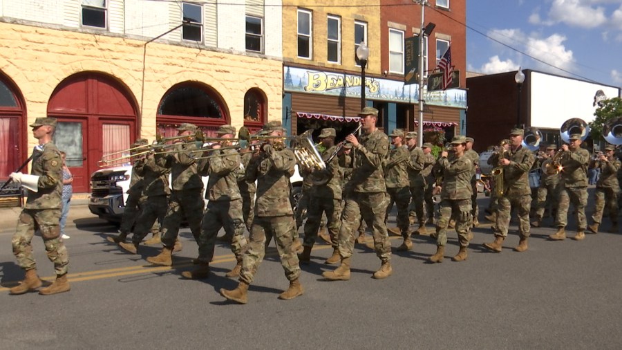 military in 4th of july parade the past