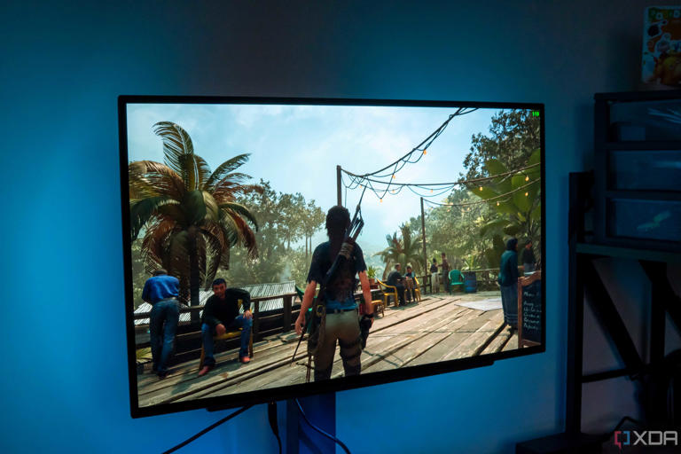 LG UltraGear 27GR95QE-05