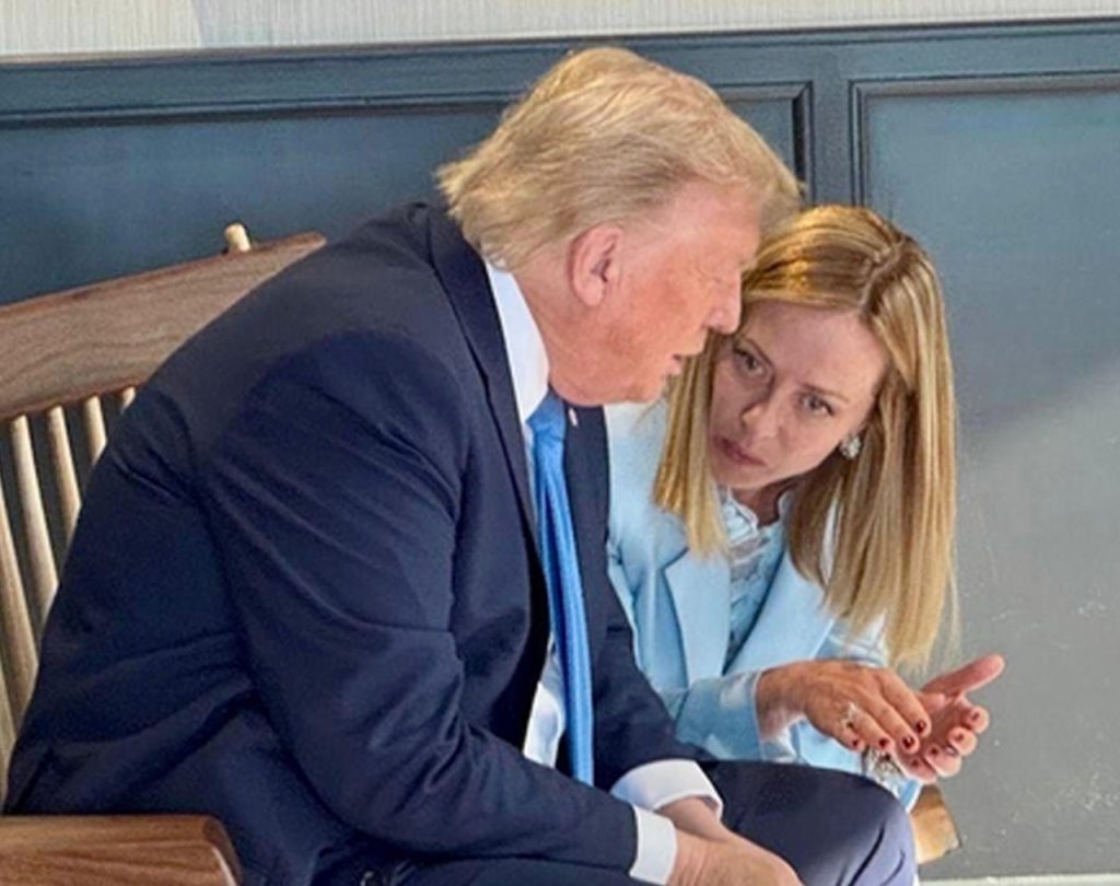 Donald Trump con Giorgia Meloni (foto Ansa).