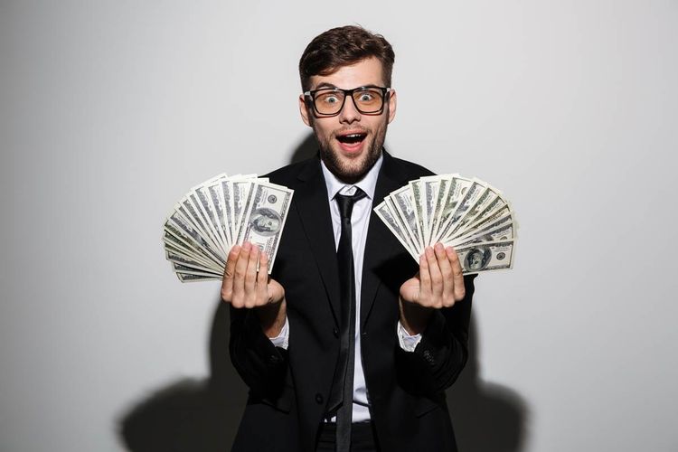 Investor's Trust: 4 Most Lucky Zodiac Signs Achieve Success and Wealth This Month