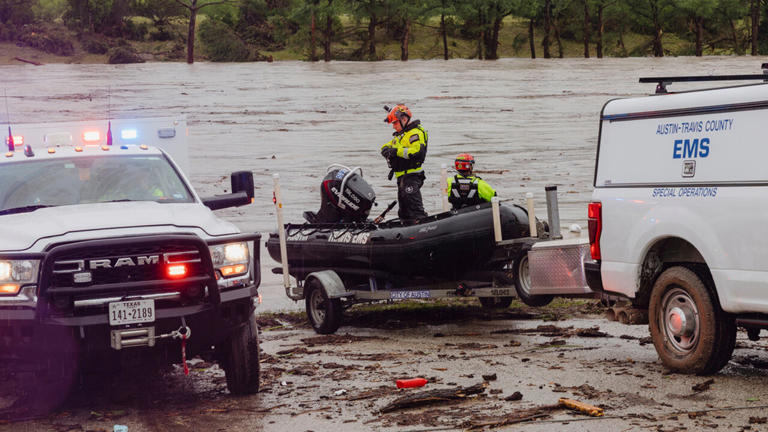 Beelden maken ravage op kampplaats duidelijk na zware overstroming in