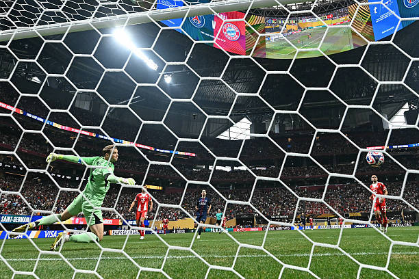 PSG đánh bại Bayern với 9 người trên sân PSG đánh bại Bayern với 9 người trên sân