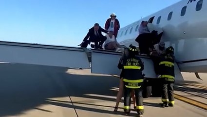 United Airlines flight evacuated after passengers smell smoke after takeoff