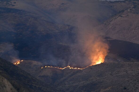 Chilling map shows California wildfire - AA1I3uPL.img