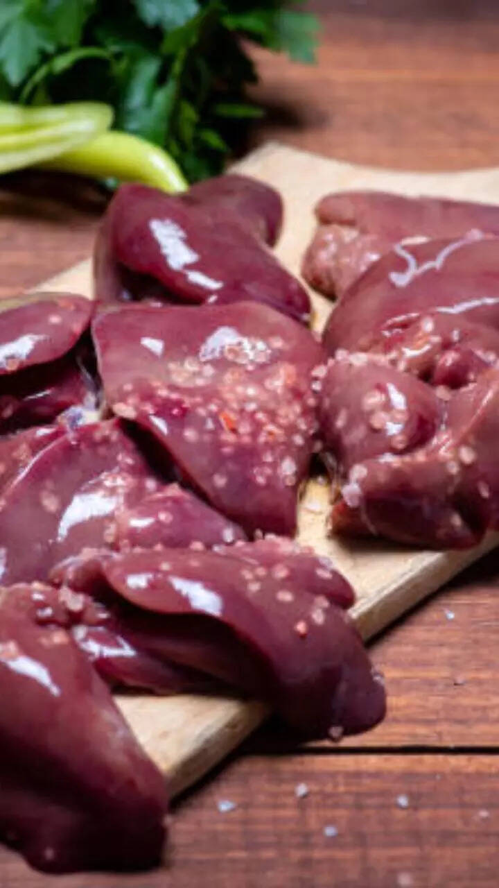 10 foods that will give your skin the retinol and collagen it craves for