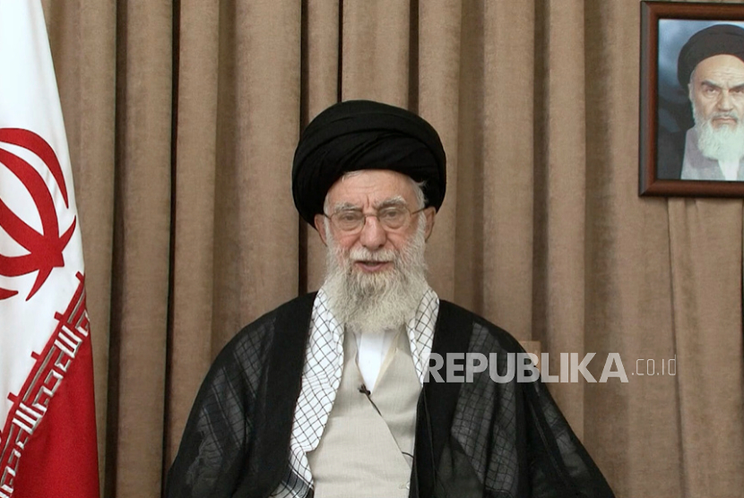 Khamenei Akhirnya Tanggapi Demo di Iran, Ingatkan Ancaman 
