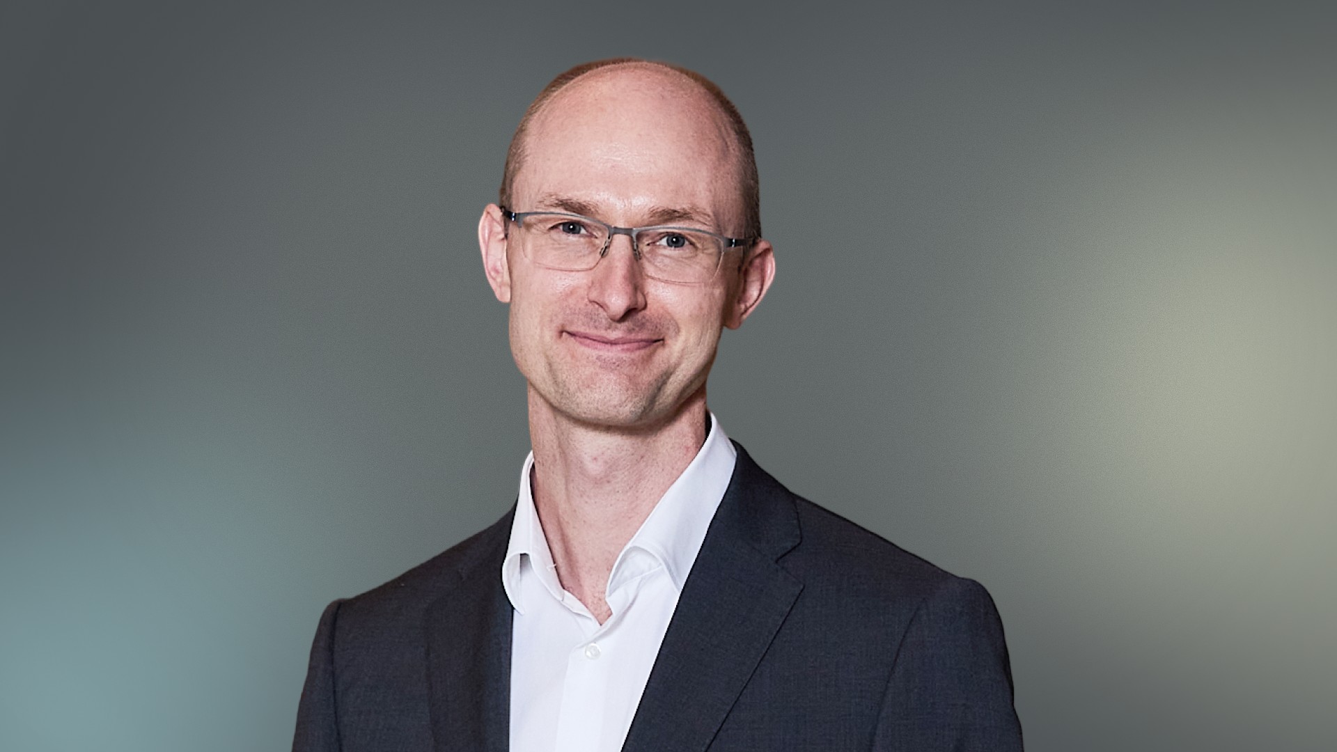 20-Year Club: Cameron Robertson on Smart Bets and a Dash of Luck