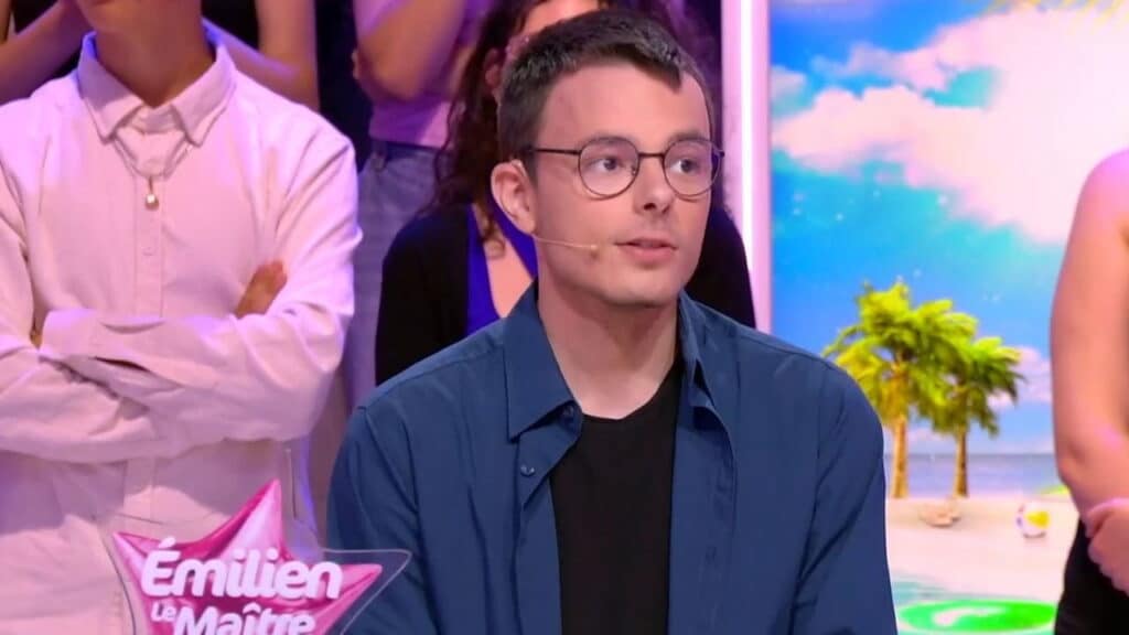 Émilien, bị trục xuất khỏi "Les 12 coups de midi", gia đình anh có giận anh không?